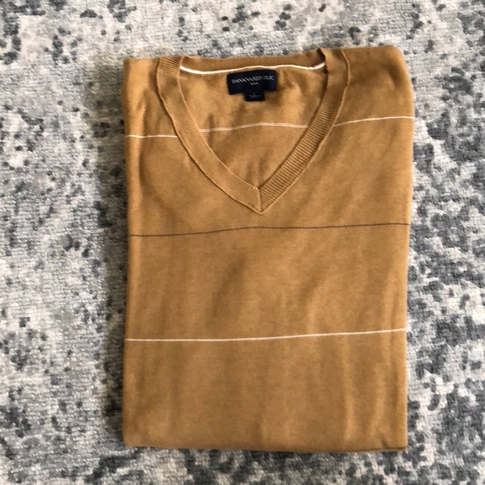 Men’s Banana Republic fall sweater